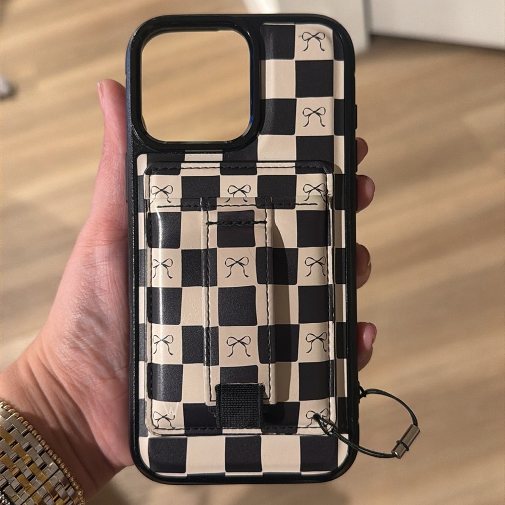 Walli Bow Noir Magnetic Case and Wallet Black and Cream iPhone 16 pro max Case - Picture 8 of 8